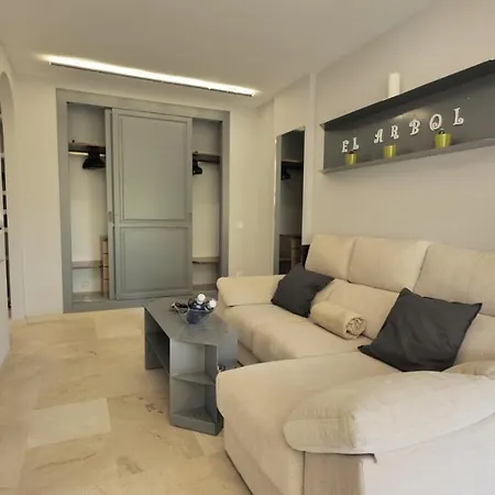 El Arbol - Rooftop Pool In Puerto Deportivo Apartment