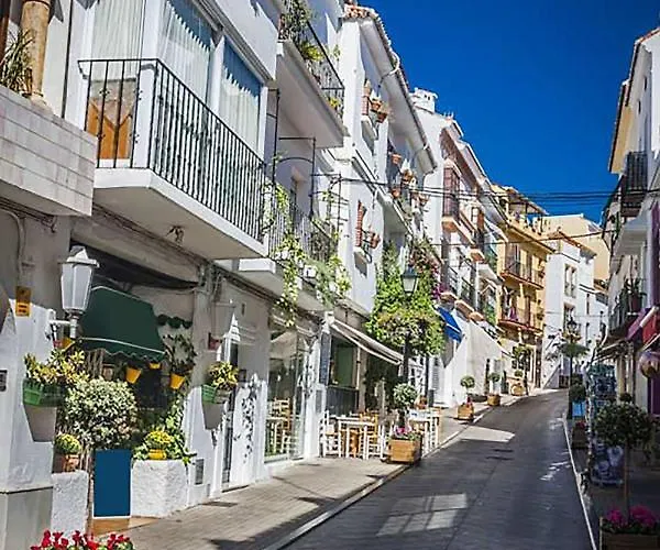 El Arbol - Rooftop Pool In Puerto Deportivo アパート マルベーリャ