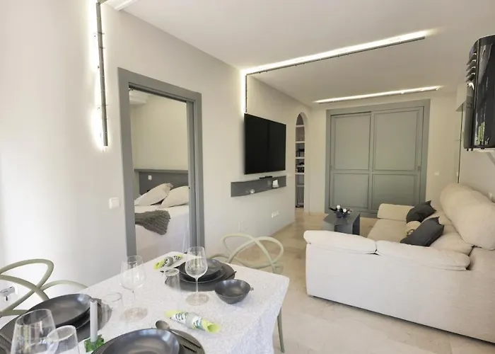 El Arbol - Rooftop Pool In Puerto Deportivo アパート *