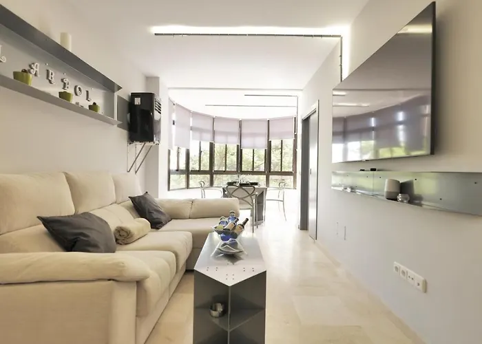 El Arbol - Rooftop Pool In Puerto Deportivo *